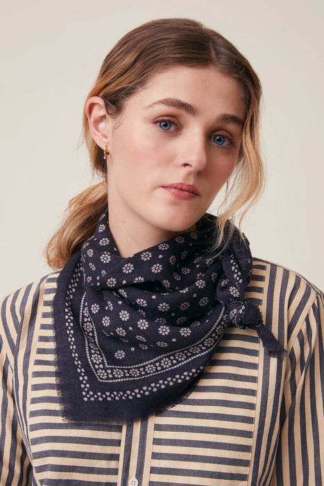 Olaf Scarf | N°676 Eyeliner