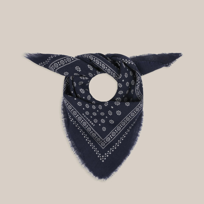 Olaf Scarf | N°676 Eyeliner